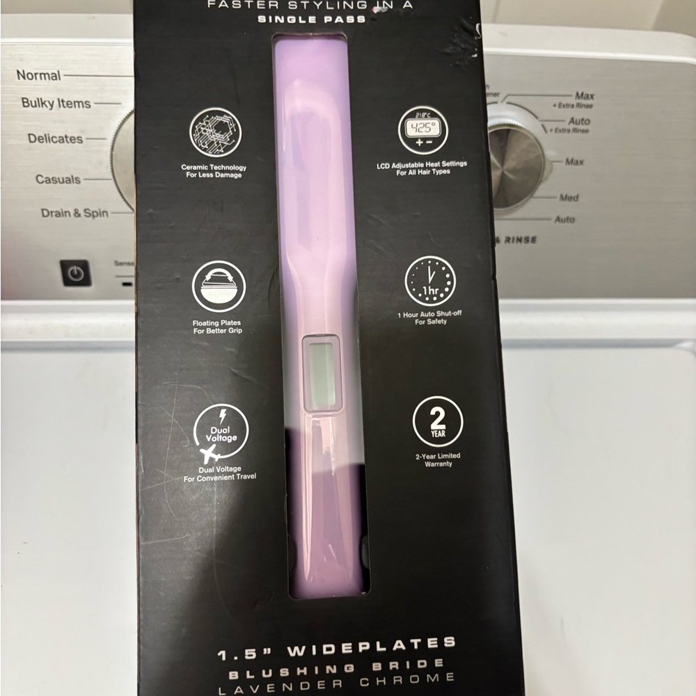 Chi   Pink  1.5 plate styling flat iron.
